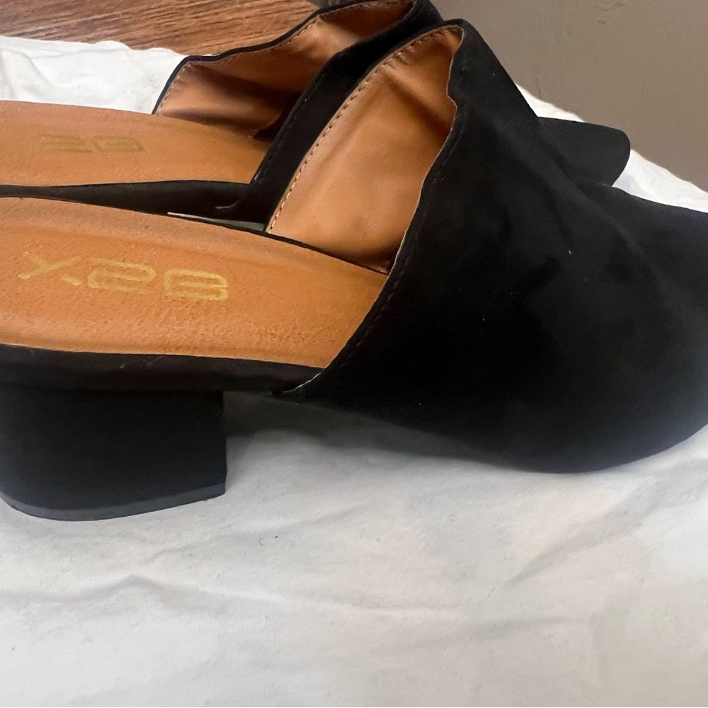 Black X2B shoes